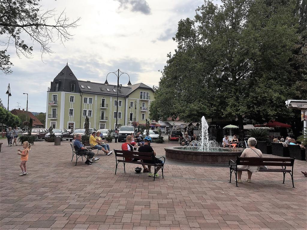 Tulipan Apartman Balatonalmádi Extérieur photo
